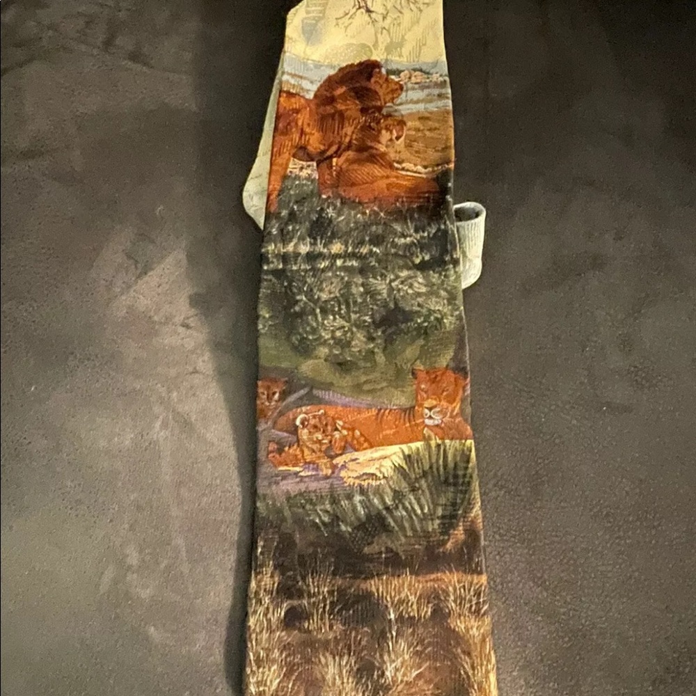 Endangered Species Neck Tie Lion Silk